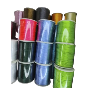 Cordón denomiado cola de ratón tenemos en diferentes colores 50m